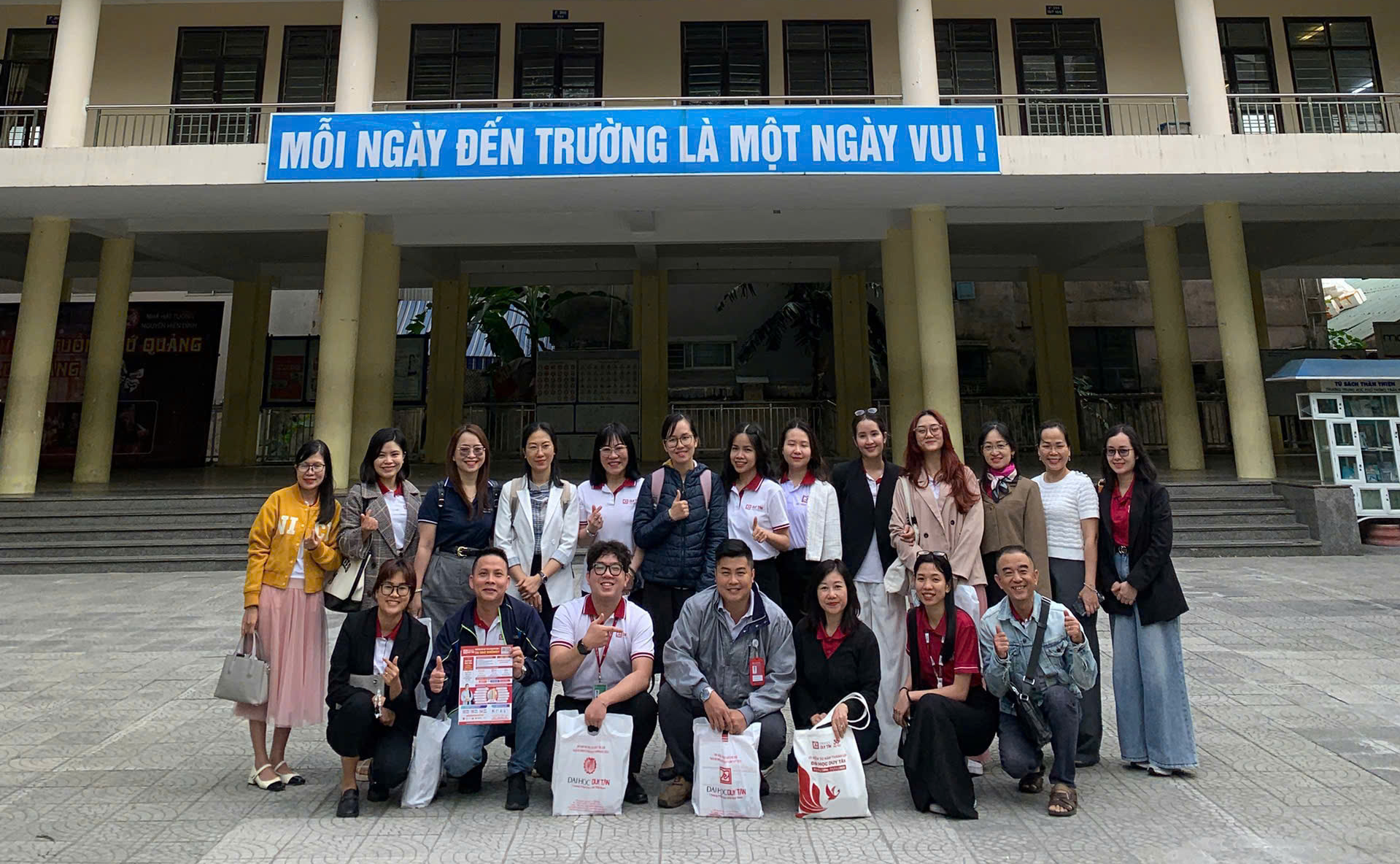 Trung Tâm Sinh Học Phân Tử Góp Sức Mùa Tuyển Sinh: Hướng Nghiệp Tận Tâm, Chắp Cánh Tương Lai
