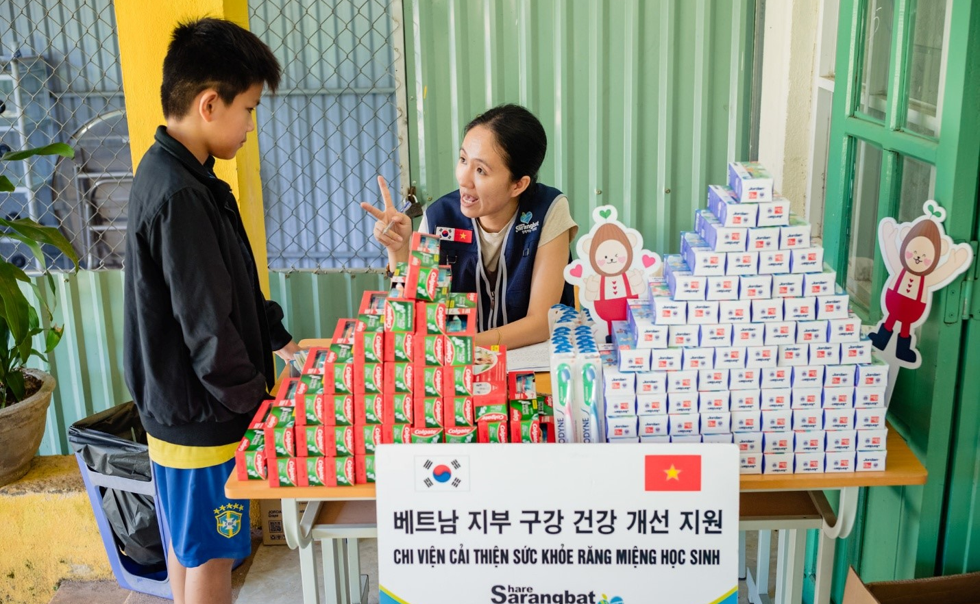 Hành trình sẻ chia yêu thương – Hoạt động tình nguyện của Khoa Răng - Hàm - Mặt tại Nam Giang, Quảng Nam