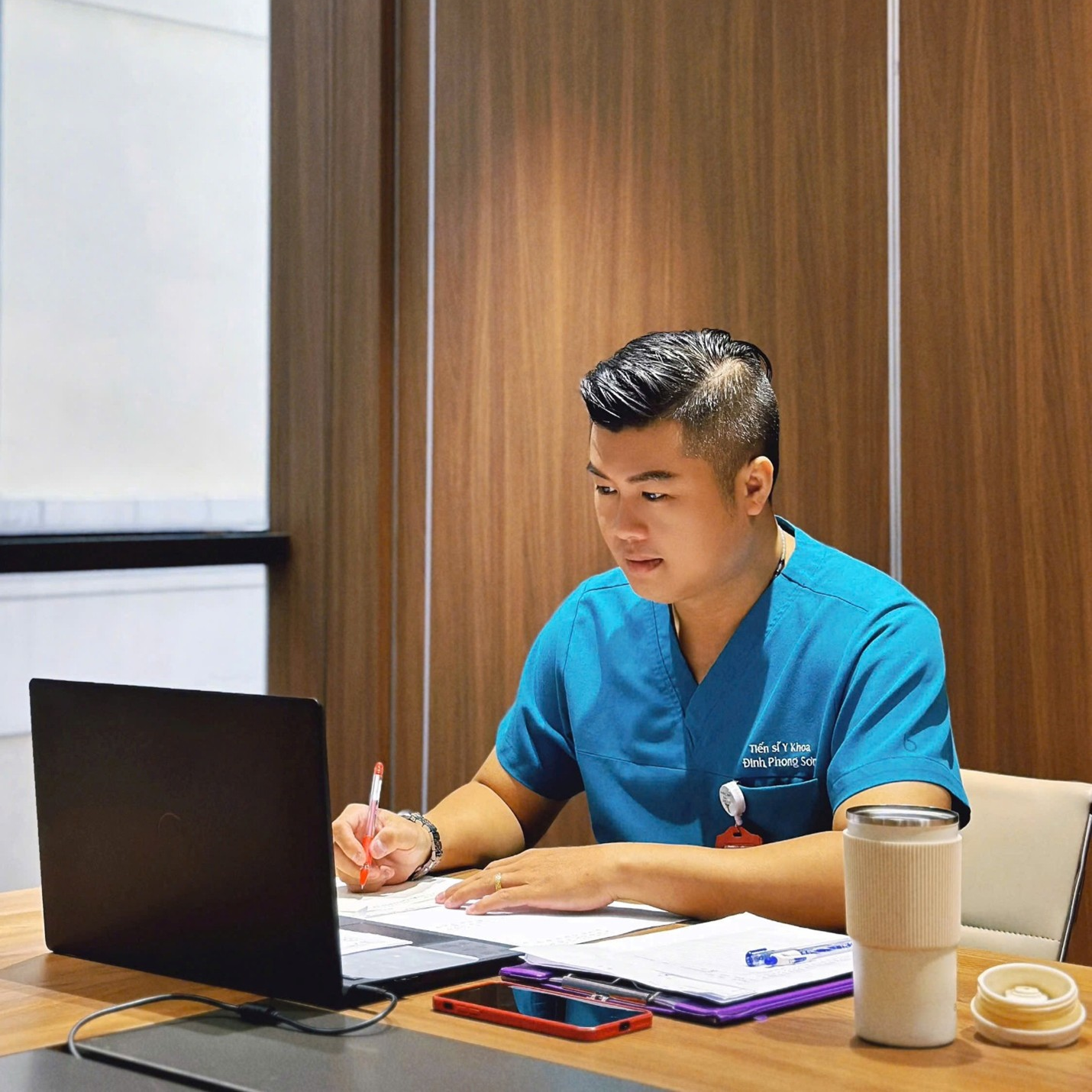 Thầy Đinh Phong Sơn – Hành trình học tập không ngừng để nâng tầm chất lượng giảng dạy và nghiên cứu y khoa