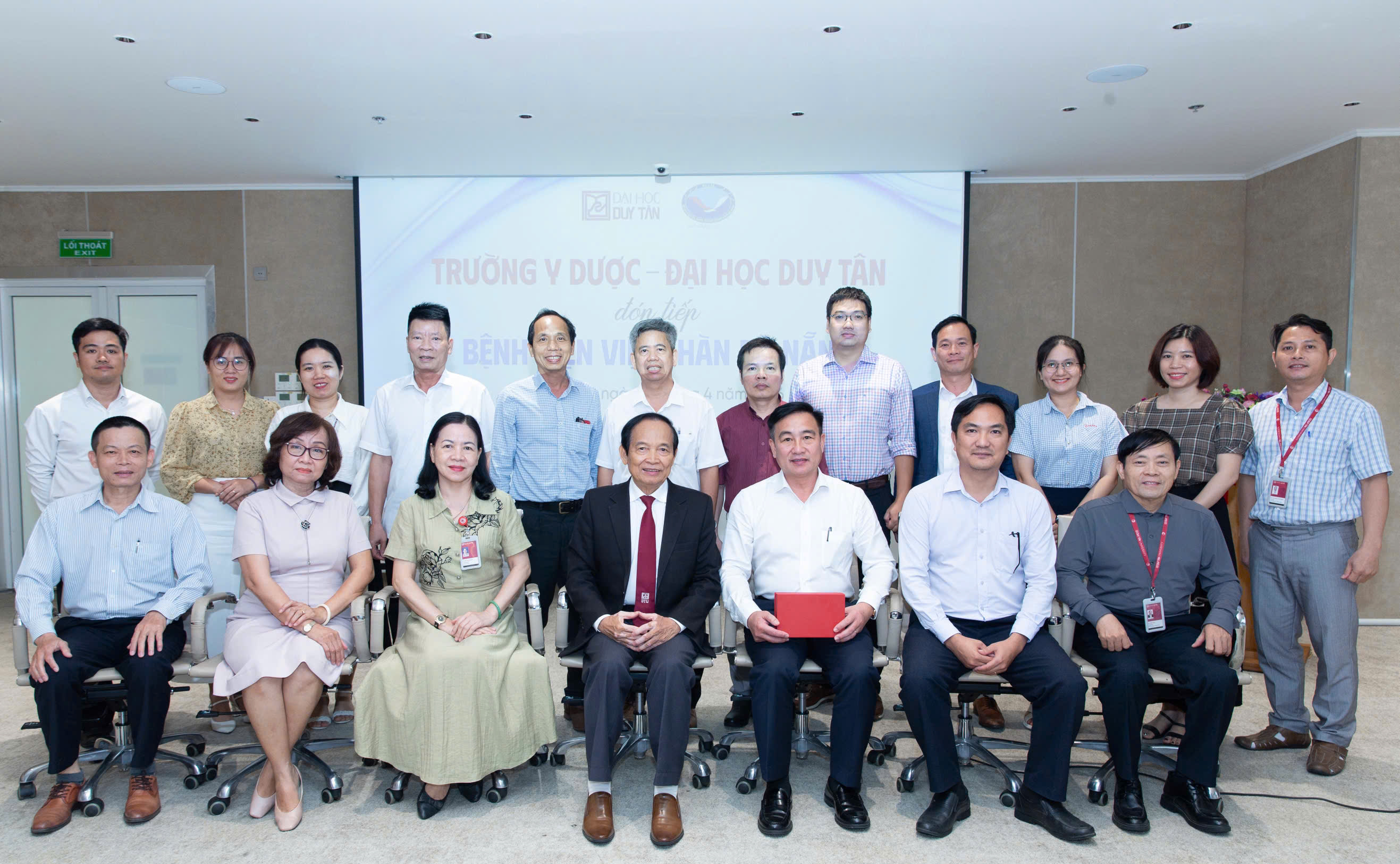 Trường Y Dược - Đại học Duy Tân tiếp đón  Bệnh viện Việt - Hàn Đà Nẵng