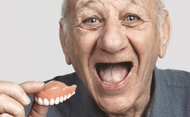 PHỤC HỒI RĂNG MẤT Ở NGƯỜI LỚN TUỔI