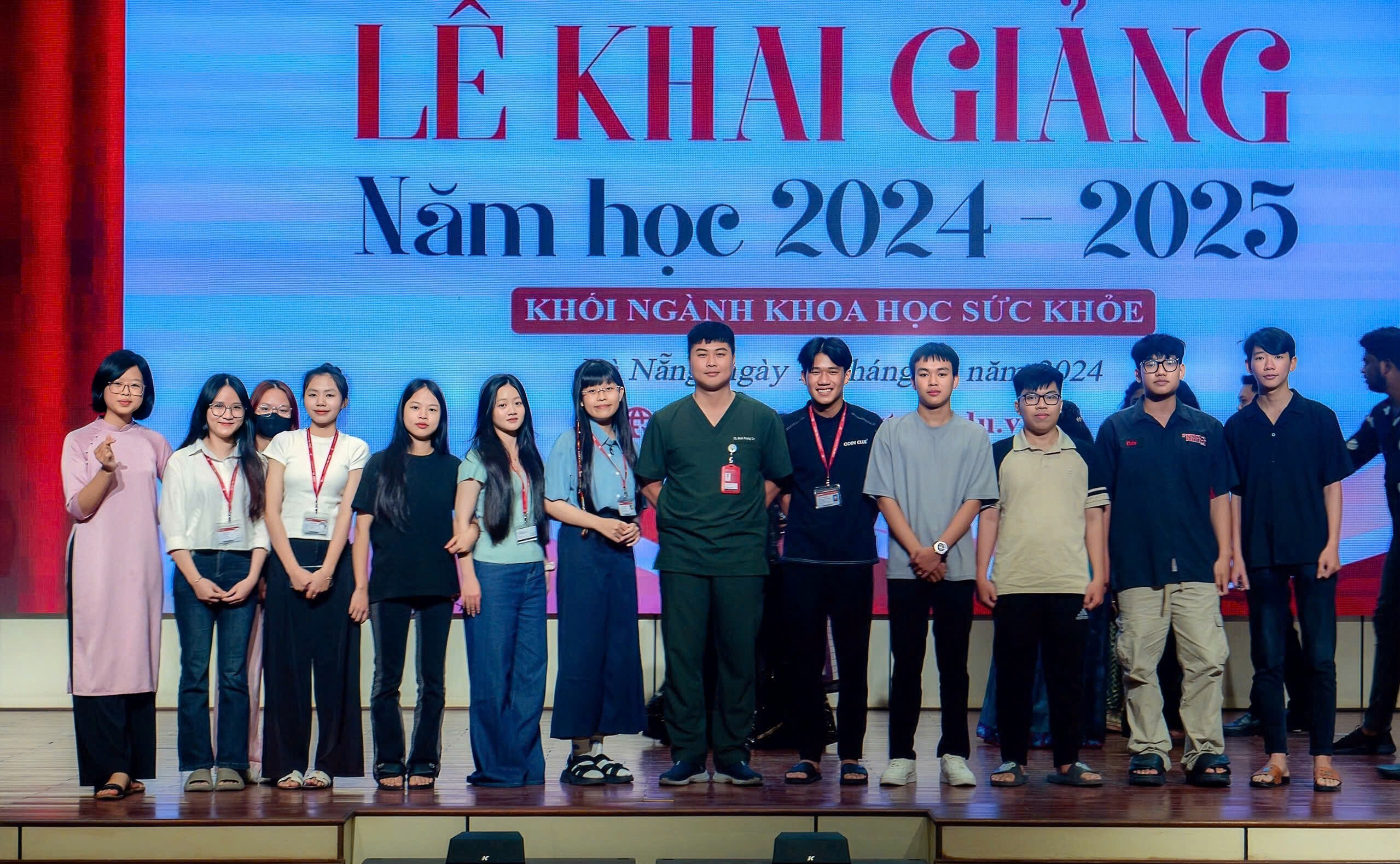 TRUNG TÂM SINH HỌC PHÂN TỬ CHÀO ĐÓN TÂN SINH VIÊN NGÀNH CÔNG NGHỆ SINH HỌC KHÓA 30 - NĂM HỌC 2024-2025