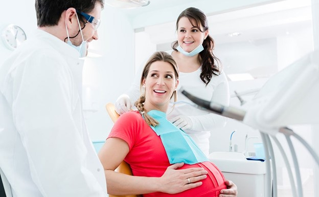 🦷 Sức khỏe răng miệng khi mang thai: Những điều mẹ bầu cần tránh!