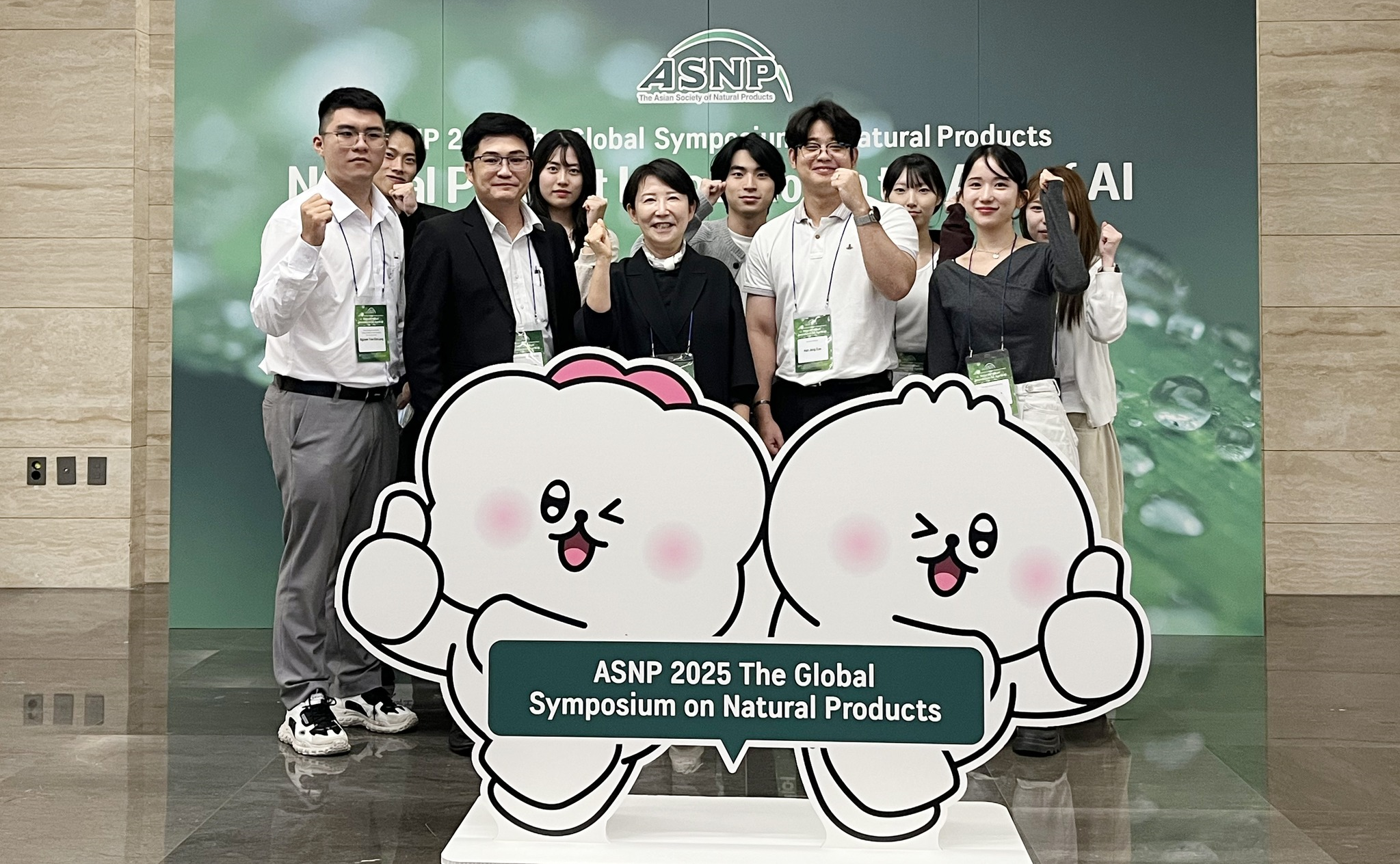 Sinh viên Công nghệ Sinh học ĐH Duy Tân giành giải Báo cáo Poster xuất sắc tại Hội nghị Quốc tế