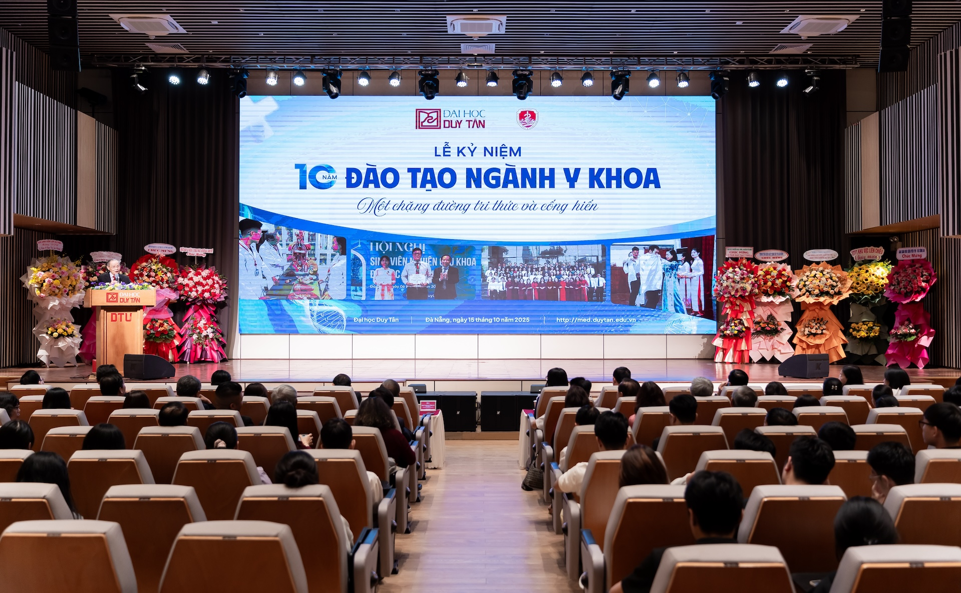 10 NĂM ĐÀO TẠO Y KHOA TẠI ĐẠI HỌC DUY TÂN