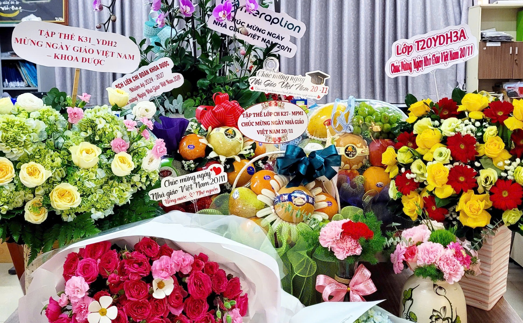 Tri ân những người thầy thầm lặng – Giảng viên Khoa Dược, Đại học Duy Tân