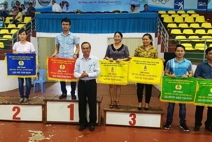 Đoàn vận động viên Trường Đại học Duy Tân đạt giải nhì toàn đoàn tại Hội thao CNVCLĐ thành phố Đà Nẵng - Cụm thi đấu số 3 năm 2017