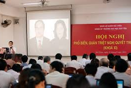Hội nghị học tập, quán triệt Nghị quyết Hội nghị TW 7 (khóa XI) trong Đảng bộ Trường Đại học Duy Tân