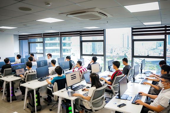 Bắt kịp xu hướng, Đại học Duy Tân đưa AI và Khởi nghiệp vào chương trình đào tạo cho sinh viên