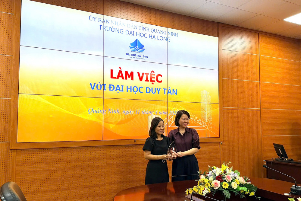 Đại học Duy Tân hợp tác Trường Đại học Hạ Long về phát triển tri thức số