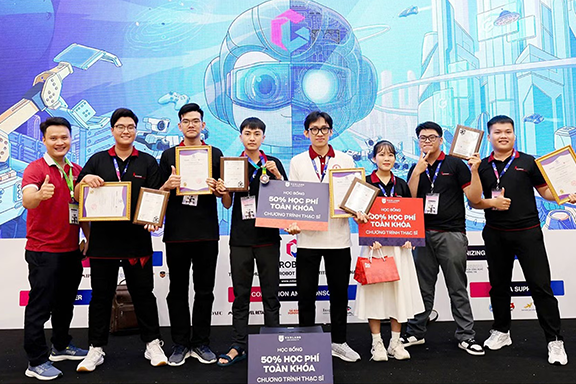 Tại sao nên học IT tại Đại học Duy Tân?