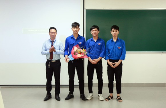 Ra mắt CLB Nghiên cứu Trẻ & Khởi khiệp Khoa Cơ khí và Roadshow Công nghệ Robot