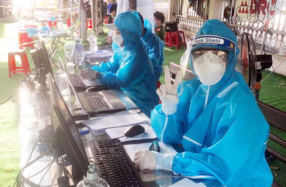 Tuổi trẻ Duy Tân chung tay cùng Thành phố phòng chống dịch Covid-19