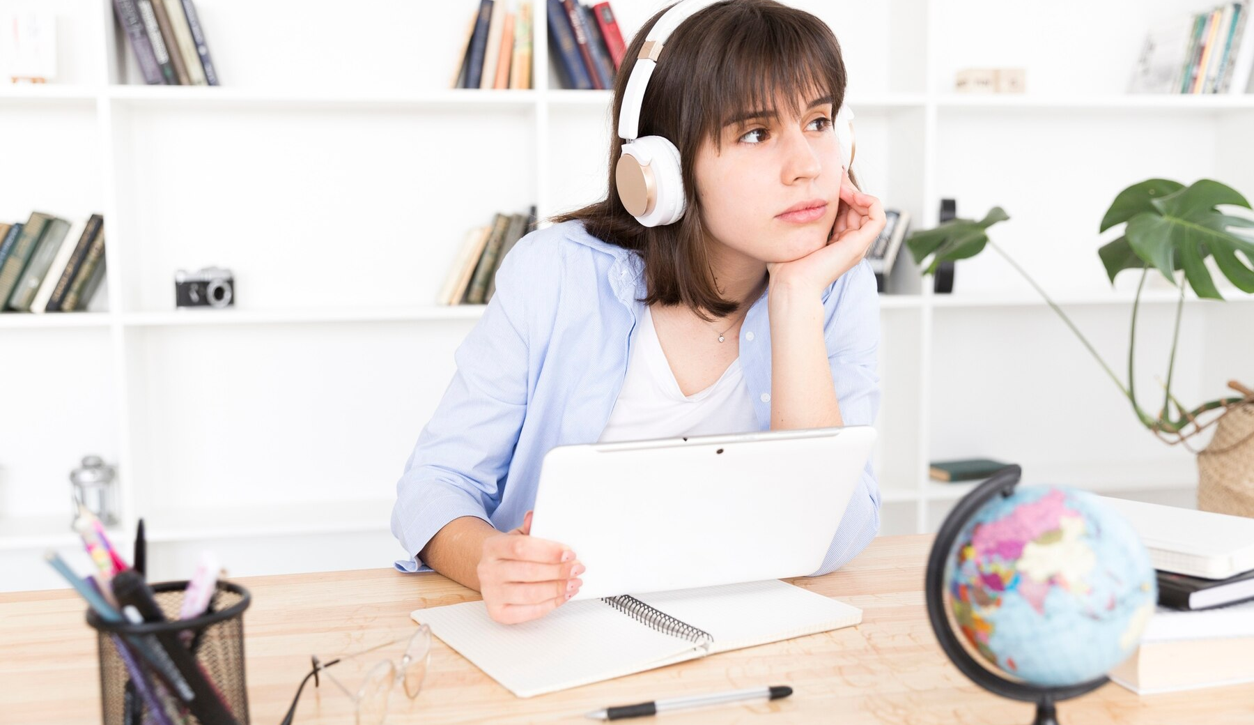 CÁC CÔNG CỤ HỖ TRỢ VIẾT HỌC THUẬT: CÔNG DỤNG, CÁCH DÙNG VÀ PHỐI HỢP HIỆU QUẢ