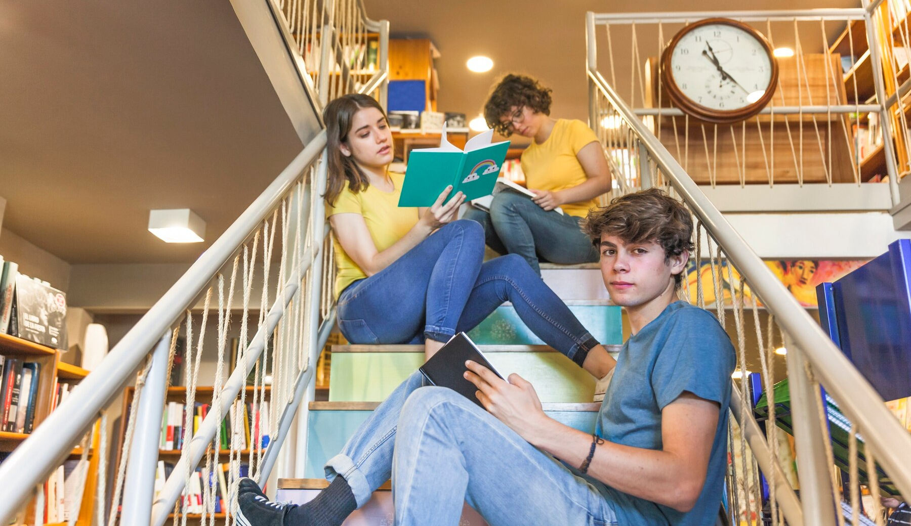 7 EFFECTIVE TIPS TO LEARN ENGLISH – YOUR GUIDE TO MASTERING THE GLOBAL LANGUAGE
