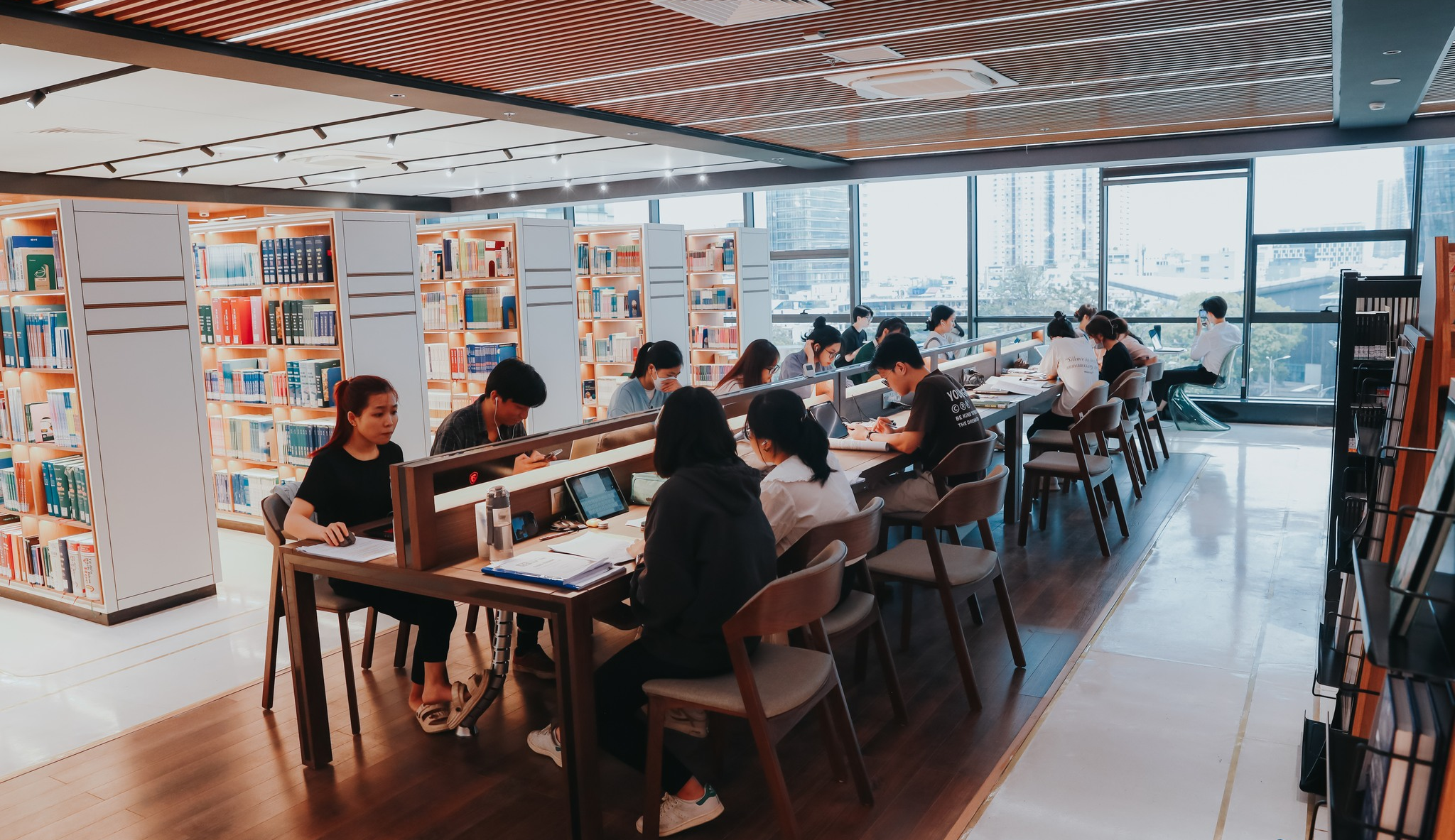 ỨNG DỤNG MICRO-LEARNING TRONG GIẢNG DẠY KỸ NĂNG NÓI TIẾNG ANH