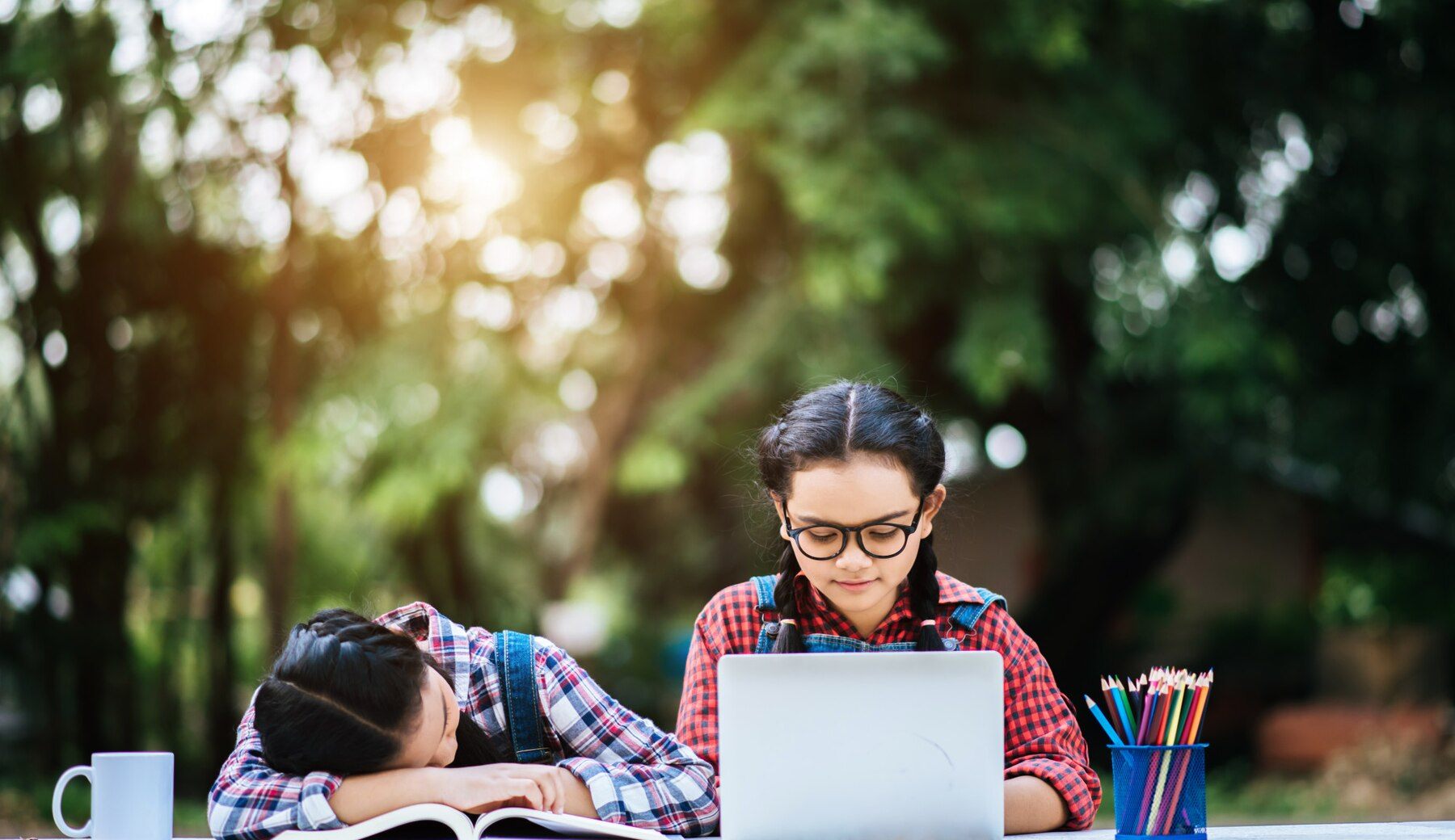 VAI TRÒ CỦA GIÁO VIÊN TRONG GIẢNG DẠY KỸ NĂNG VIẾT TRONG THỜI ĐẠI AI