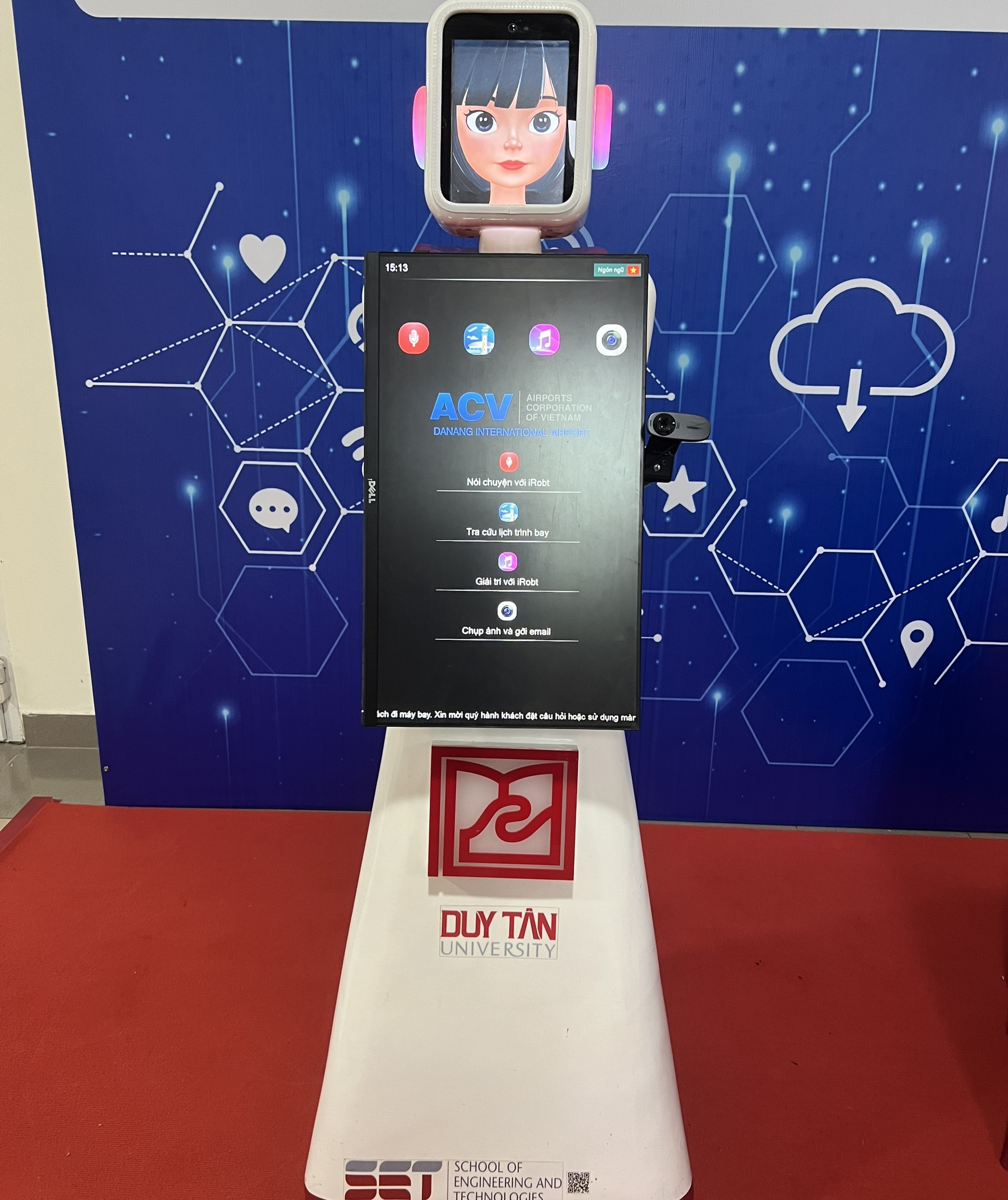 Robot phục vụ sân bay