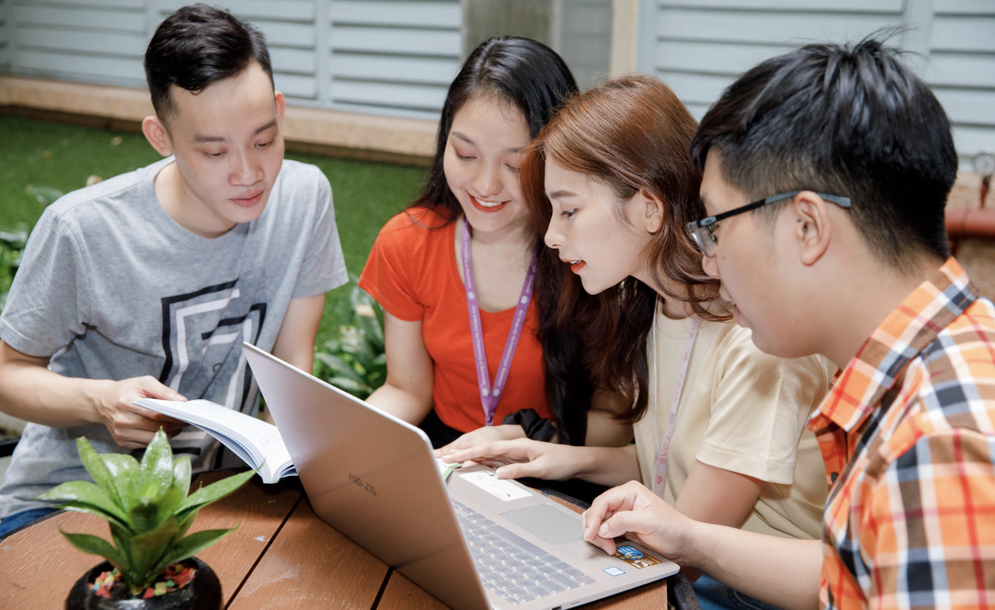 Hướng dẫn chi tiết cách điền Phiếu đăng ký xét công nhận tốt nghiệp THPT 2025