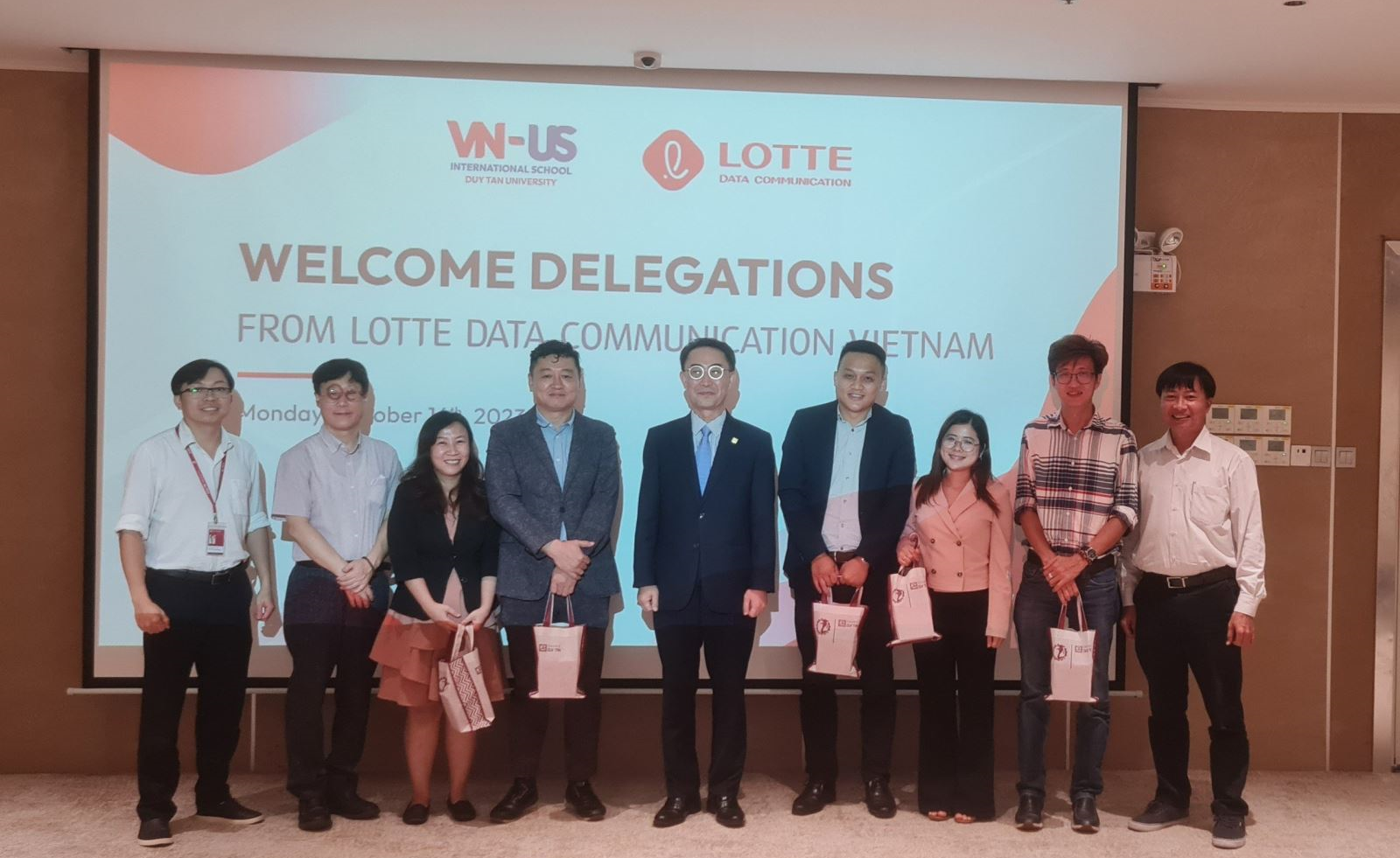 HỢP TÁC DOANH NGHIỆP: LOTTE DATA COMMUNICATION VIETNAM (LDCV)