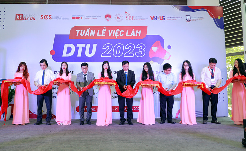 Khai mạc Tuần lễ Việc làm DTU 2023