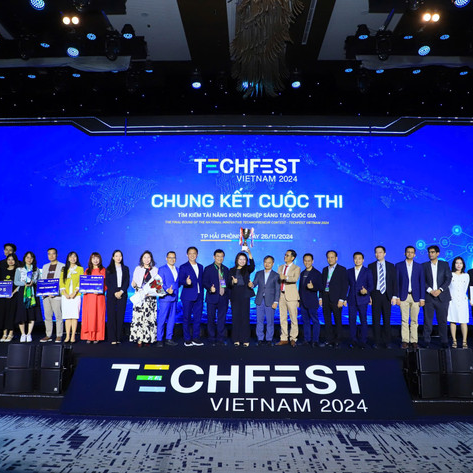 TECHFEST Vietnam 2024 Awards YERA First Prize!