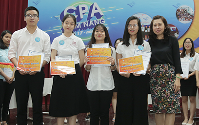 Four students of Duy Tan University entered the third round of the 2018 Potential CPA contest