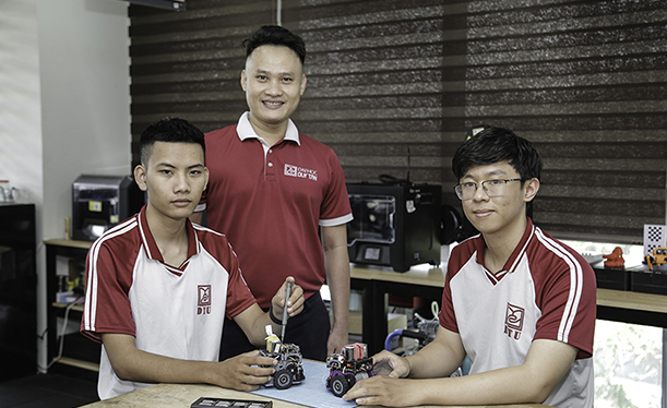 Phòng Thí nghiệm Chế tạo & Stem (STEM & FAB LABs)