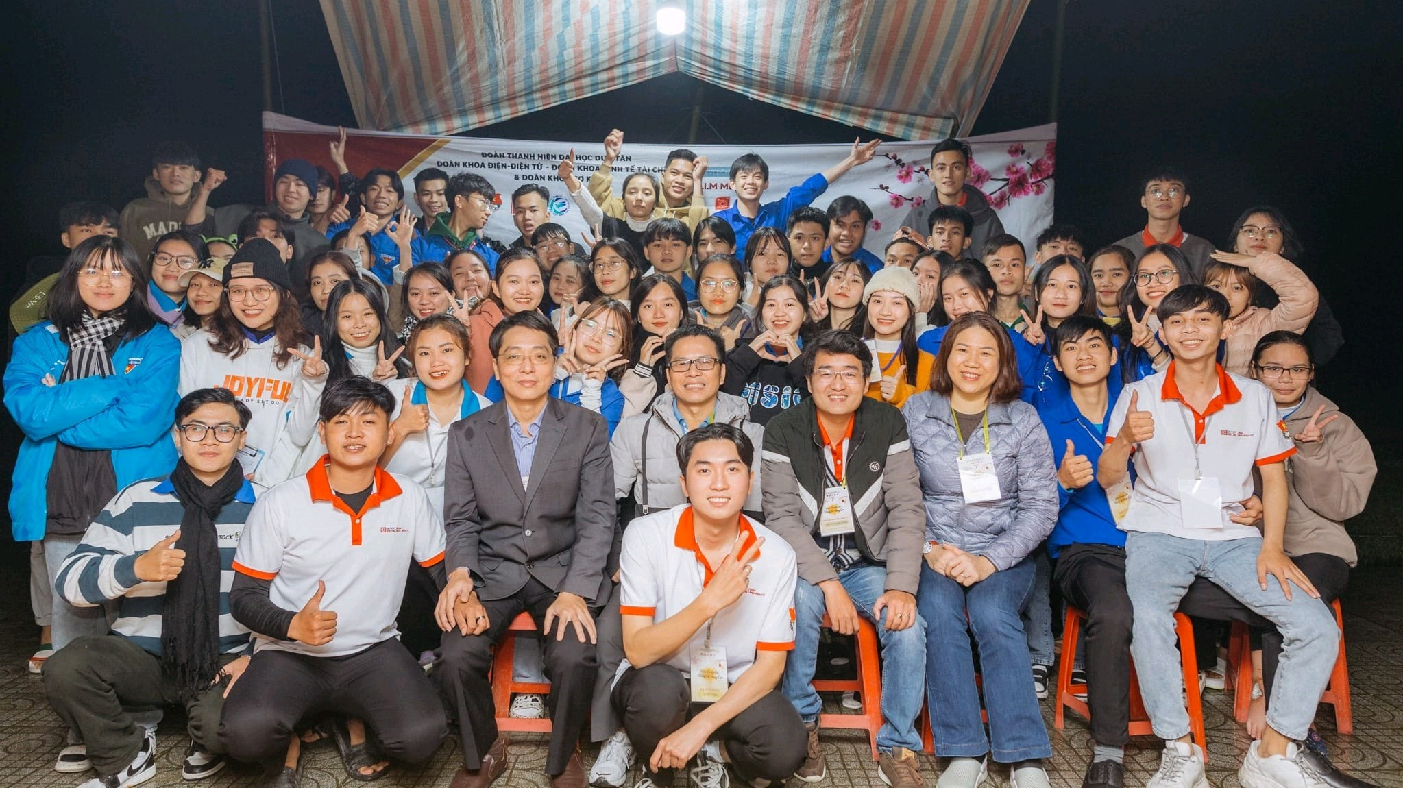 KHÉP LẠI HÀNH TRÌNH MANG NHIỀU KỶ NIỆM CỦA THẦY VÀ TRÒ KHOA CƠ KHÍ  ĐẠI HỌC DUY TÂN  TẠI XÃ A ROÀNG HUYỆN A LƯỚI – TỈNH TT HUẾ