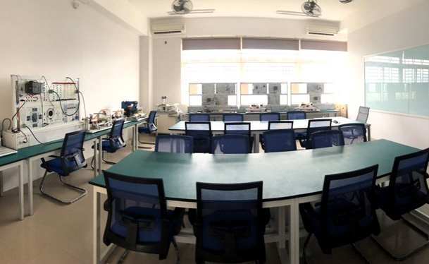 Phòng thí nghiệm điều khiển logic