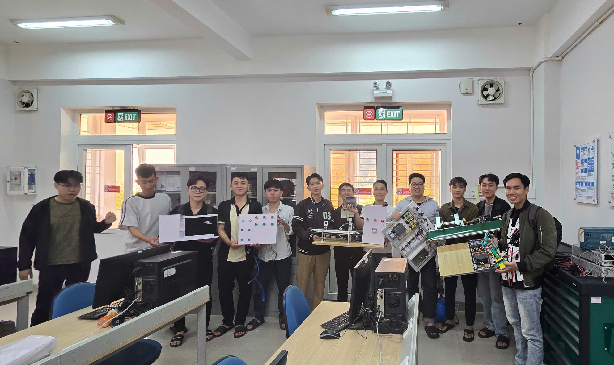 Học đồ án có gì vui?