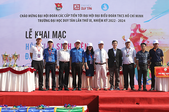 Đại biểu tham dự hội thoa