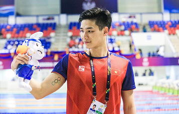 Từ cậu bé học bơi để sinh tồn đến “Chàng trai Vàng trong làng bơi lội Việt Nam