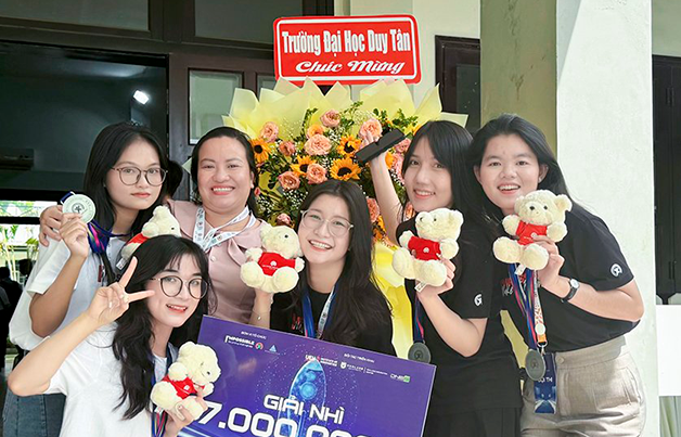 Nhóm Sinh viên của ĐH Duy Tân giành giải Nhì tại Chương trình Bệ phóng Khởi nghiệp