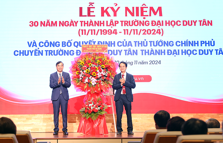 Duy Tan University with 30 years of construction and development