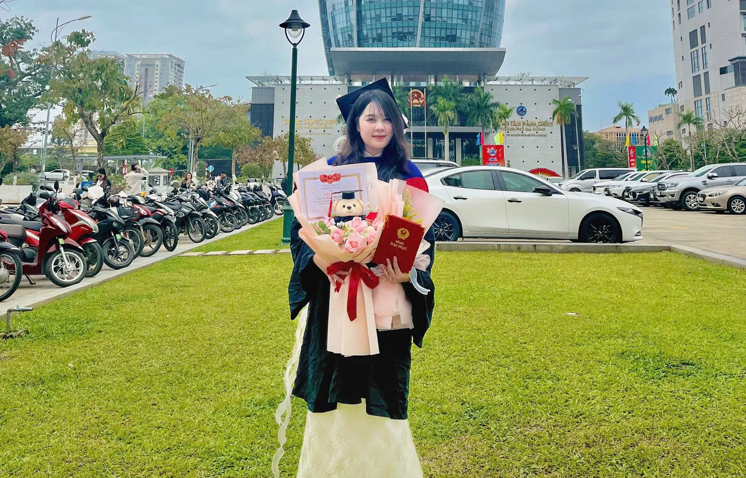 CHÚC MỪNG CỰU SINH VIÊN HOÀNG NHẬT ANH THƯ NHẬN HỌC BỔNG TOÀN PHẦN THẠC SĨ TẠI RUMANI