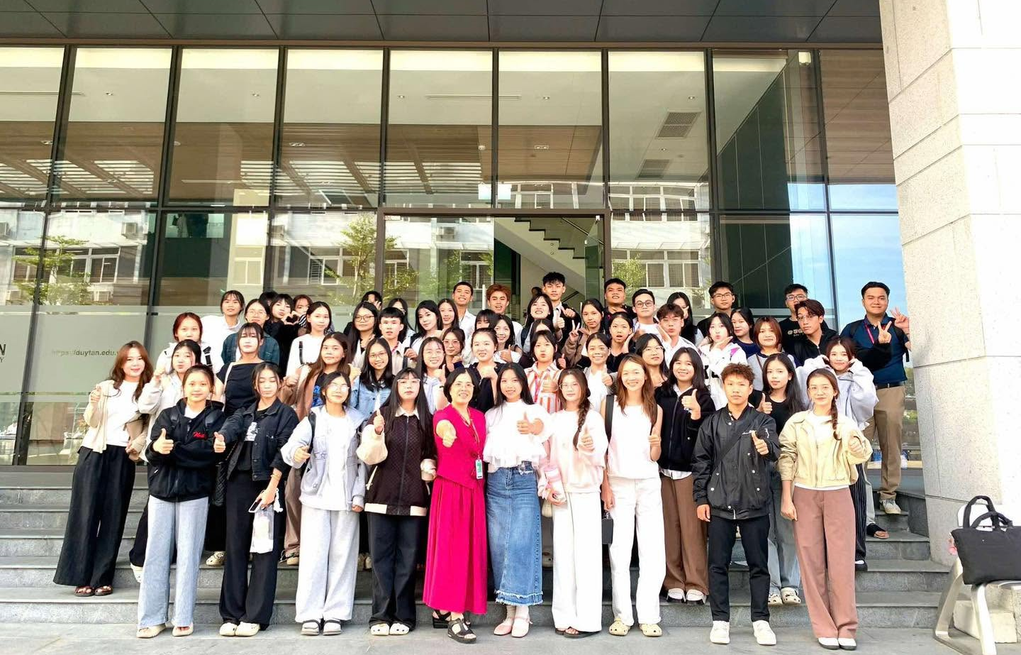 NGÀNH QUAN HỆ CÔNG CHÚNG CÓ GÌ HAY  Ở ĐẠI HỌC DUY TÂN?
