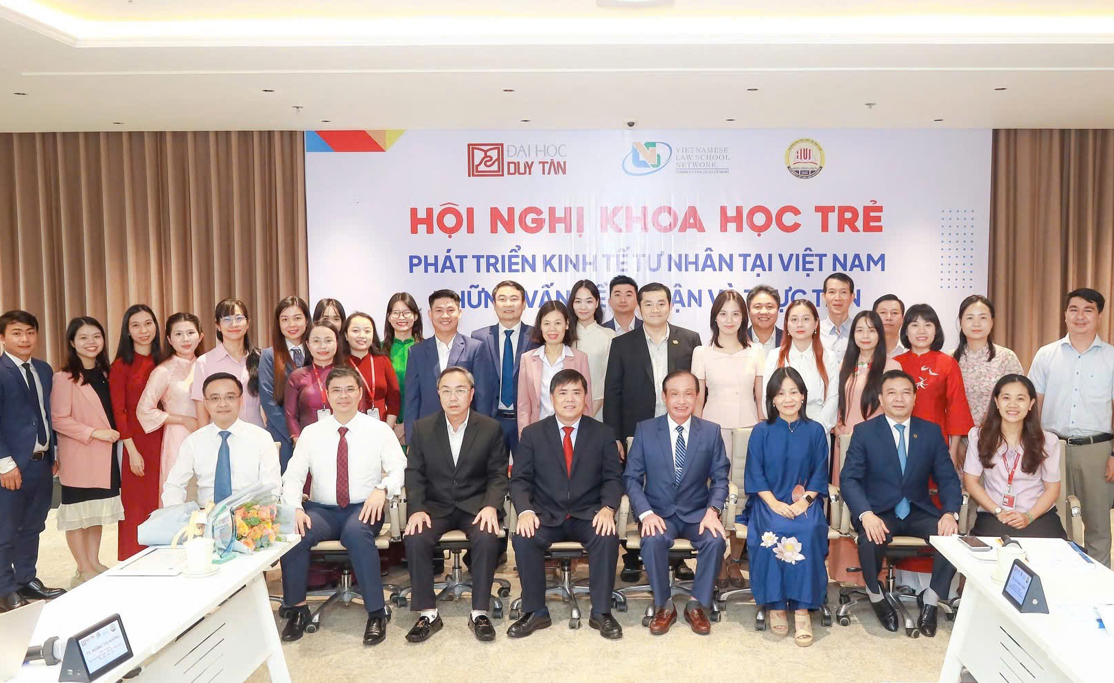 Đại học Duy Tân đăng cai tổ chức thành công Hội nghị khoa học trẻ “Phát triển kinh tế tư nhân tai Việt Nam – Những vấn đề lý luận và thực tiễn”