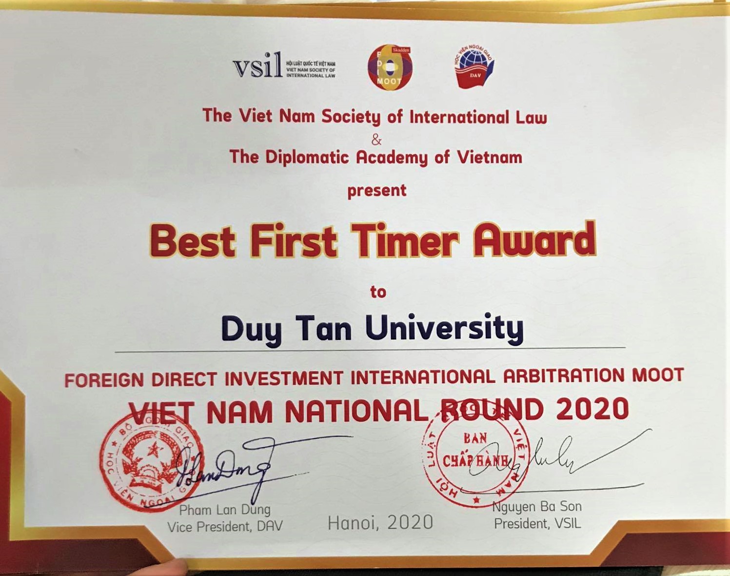 SINH VIÊN KHOA LUẬT - TRƯỜNG ĐẠI HỌC DUY TÂN ĐẠT GIẢI THƯỞNG TẠI CUỘC THI FDI MOOT NATIONAL ROUND 2020