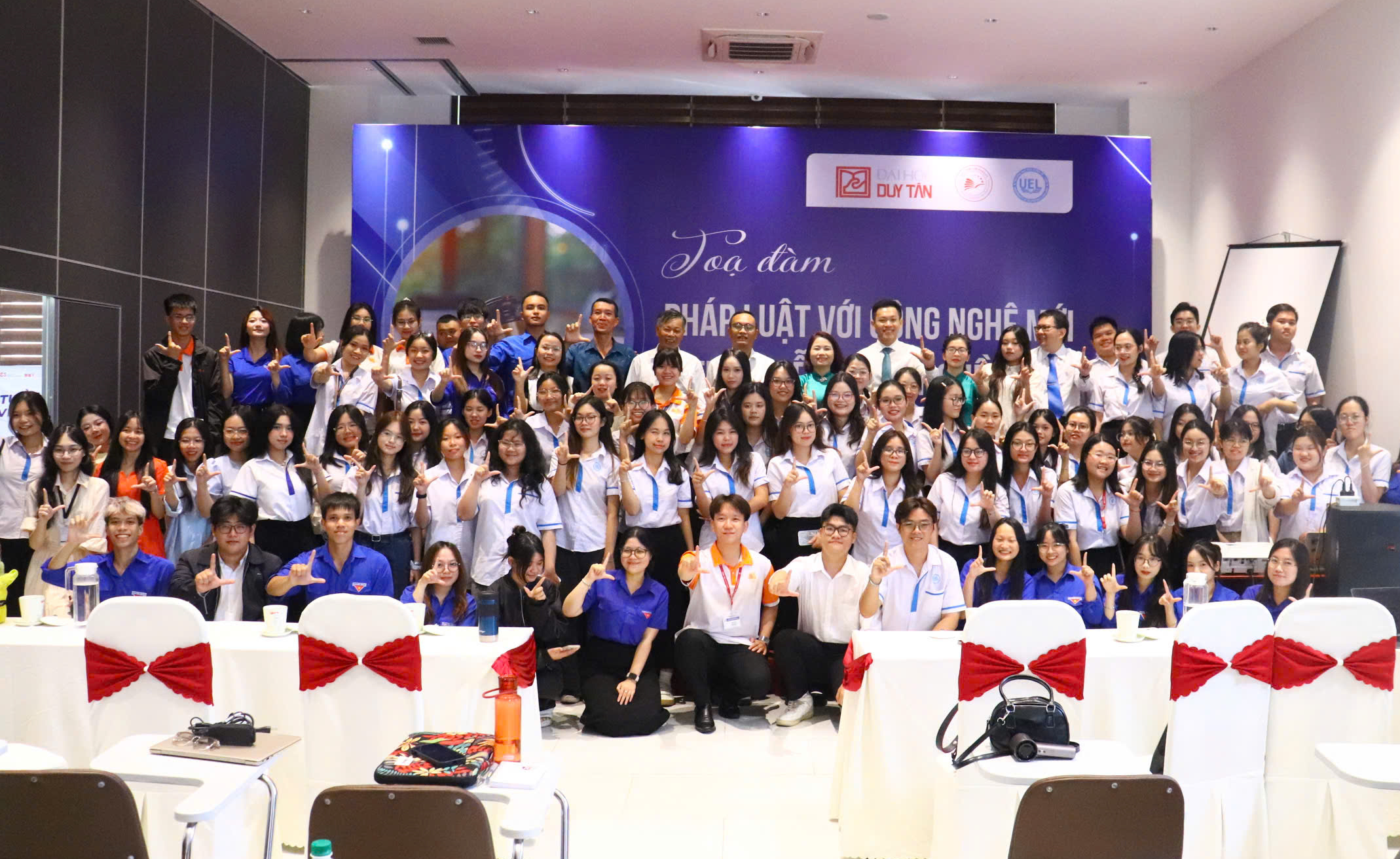 KHOA LUẬT ĐẠI HỌC DUY TÂN PHỐI HỢP VỚI ĐẠI HỌC KINH TẾ - LUẬT TP.HCM TỔ CHỨC TỌA ĐÀM “PHÁP LUẬT VỚI CÔNG NGHỆ MỚI VÀ THỰC TIỄN HÀNH NGHỀ LUẬT”