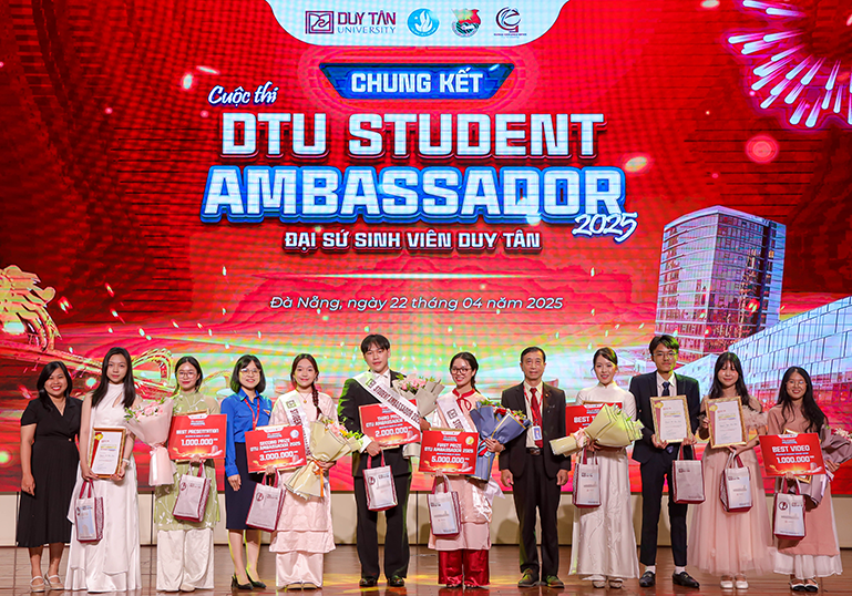 3 đại sứ sinh viên ĐH Duy Tân 2025 tài năng