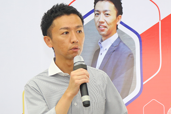 Hội thảo “Hướng dẫn cách viết CV và Đối sách phỏng vấn”