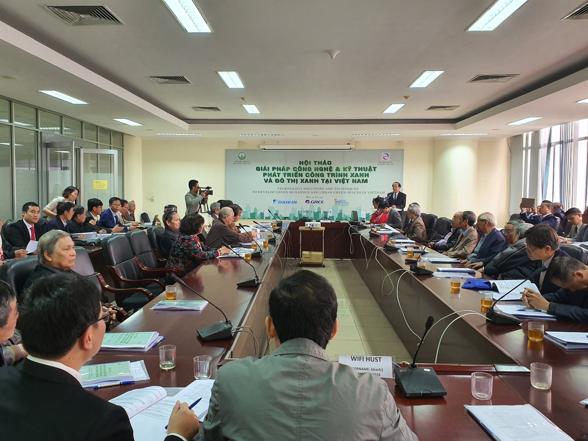 Hội thảo "Giải pháp Công nghệ & Kỹ thuật phát triển Công trình xanh & Đô thị xanh tại Việt Nam