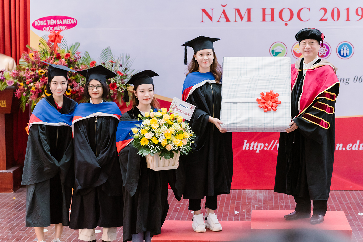 Lễ trao bằng tốt nghiệp DTU 06/2020