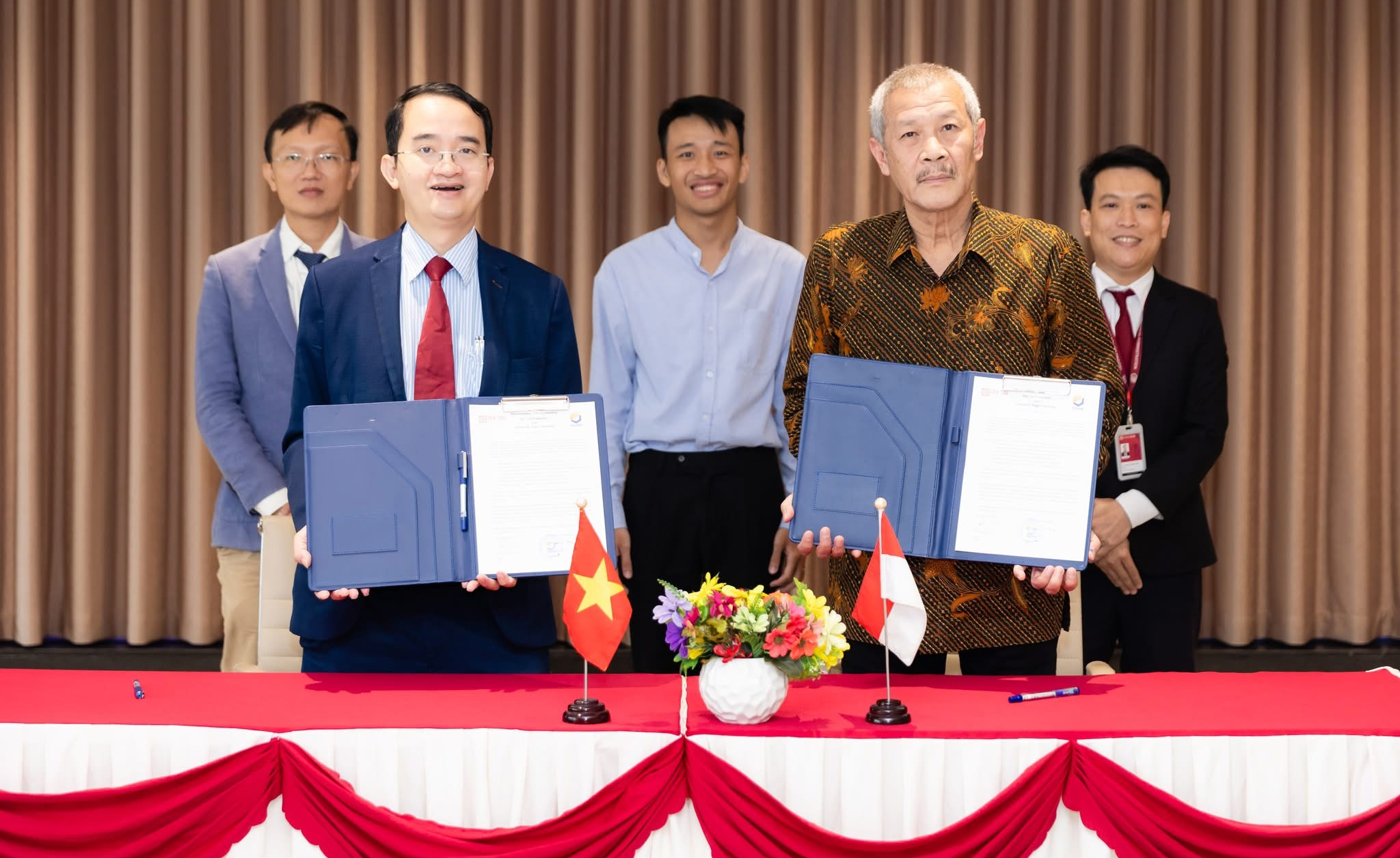 LỄ KÝ KẾT MOU GIỮA ĐẠI HỌC DUY TÂN VÀ TRƯỜNG POLITEKNIK NEGERI BANDUNG (INDONESIA)