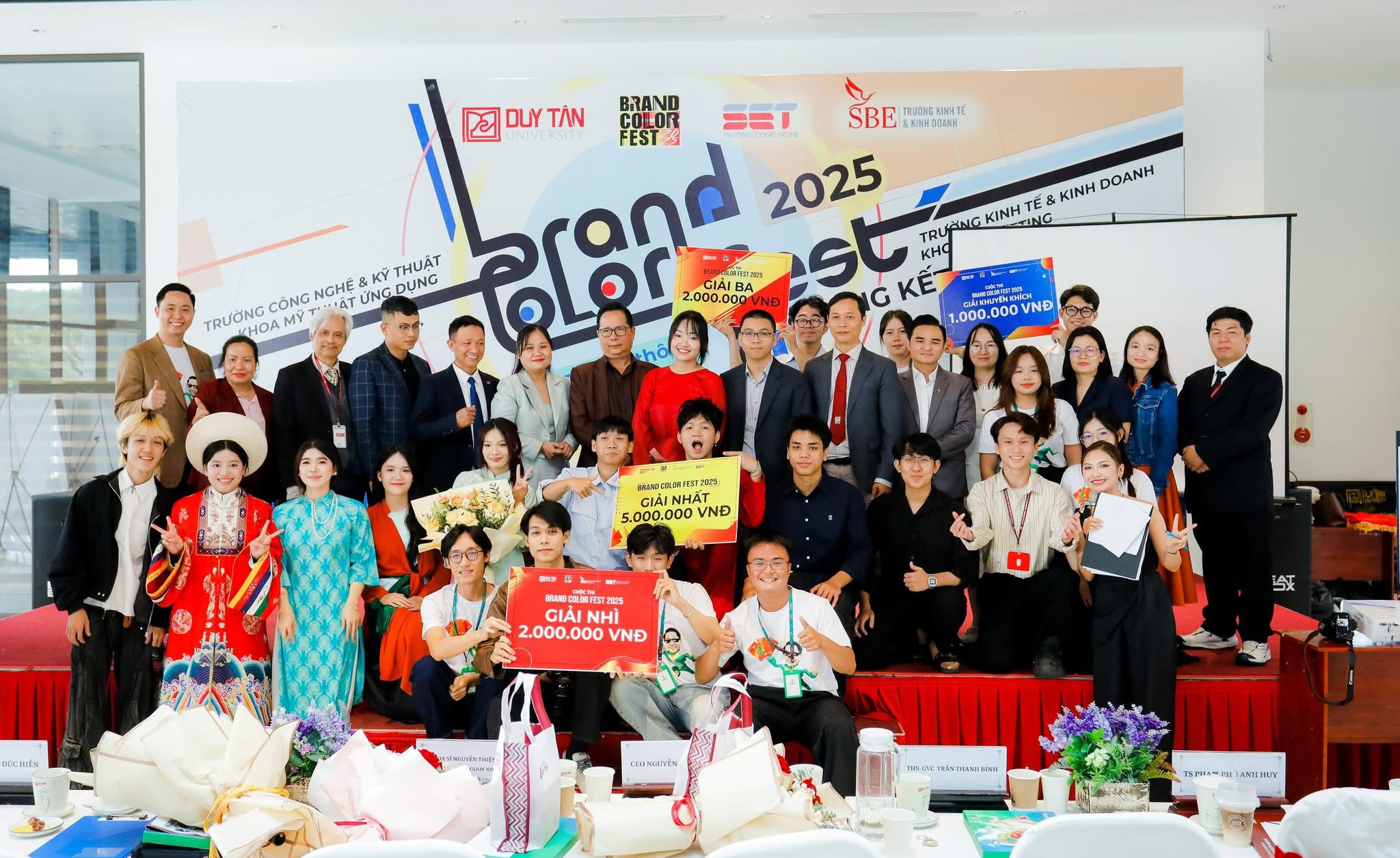 Cuộc thi Marketer’s Challenge 2025  với Chủ đề: Brand Color Fest 2025 diễn ra thành công tốt đẹp