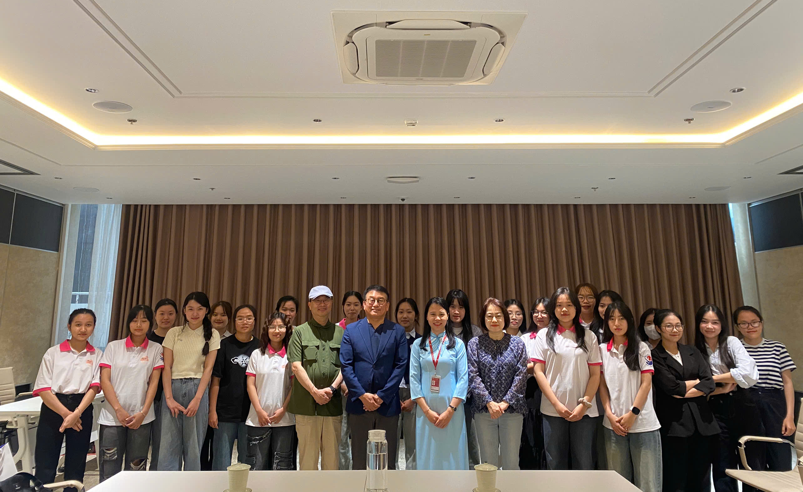 Sinh viên Khoa Tiếng Hàn giao lưu với trường Đại học Cheongun Hàn Quốc