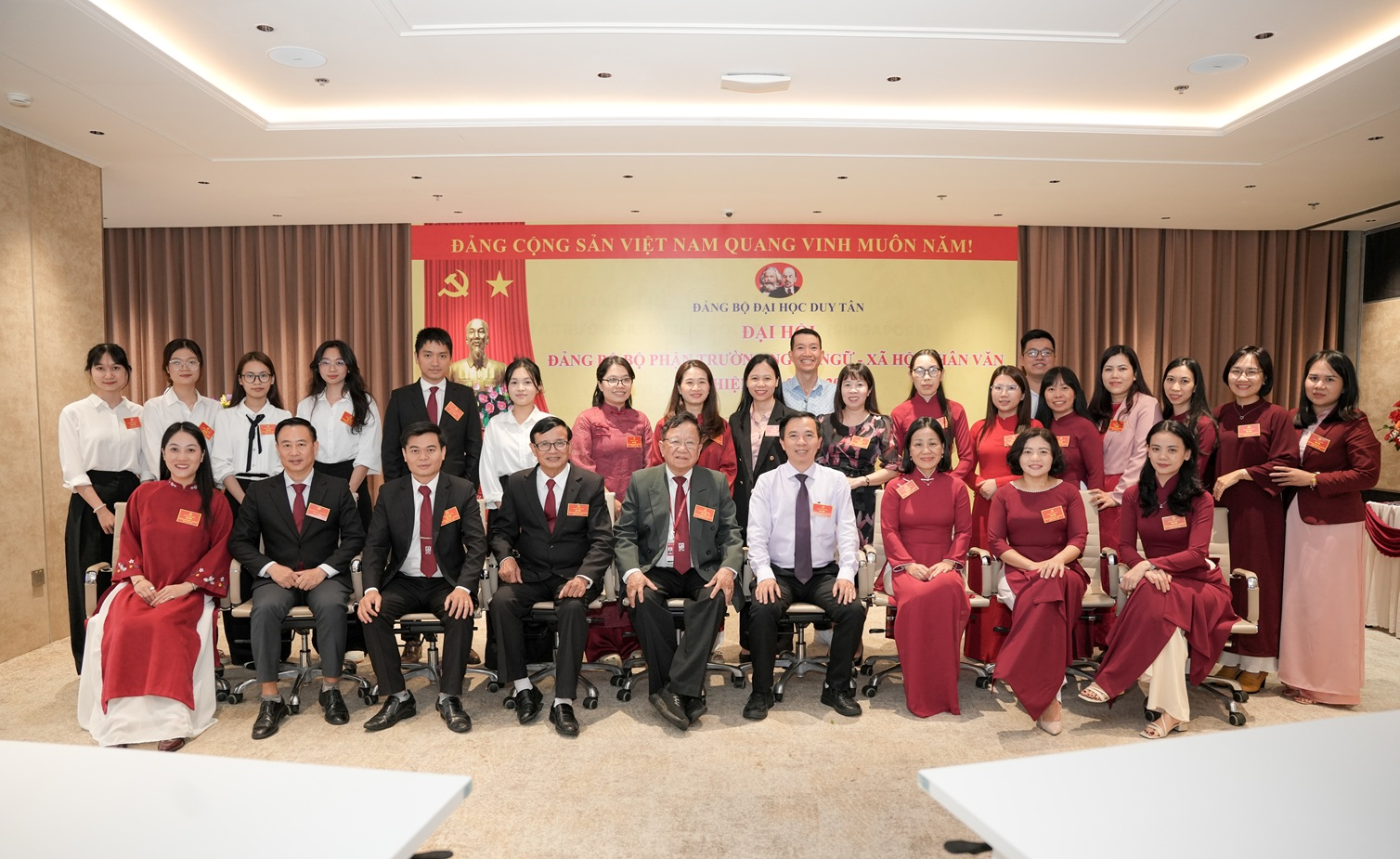 Đại hội Đảng bộ trường Ngôn ngữ - Xã hội Nhân văn nhiệm kỳ 2025-2030: Khát vọng đổi mới và phát triển