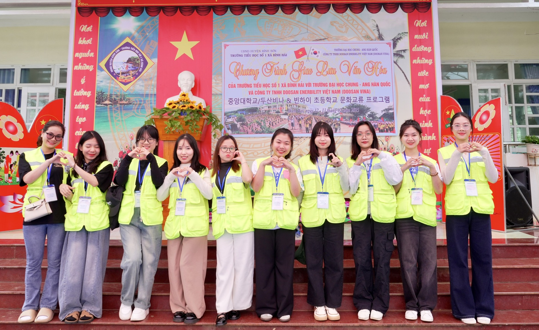 SINH VIÊN KHOA TIẾNG HÀN, ĐH DUY TÂN THAM GIA “CHƯƠNG TRÌNH GIAO LƯU VỀ GIÁO DỤC CỦA DOOSAN VINA 2025