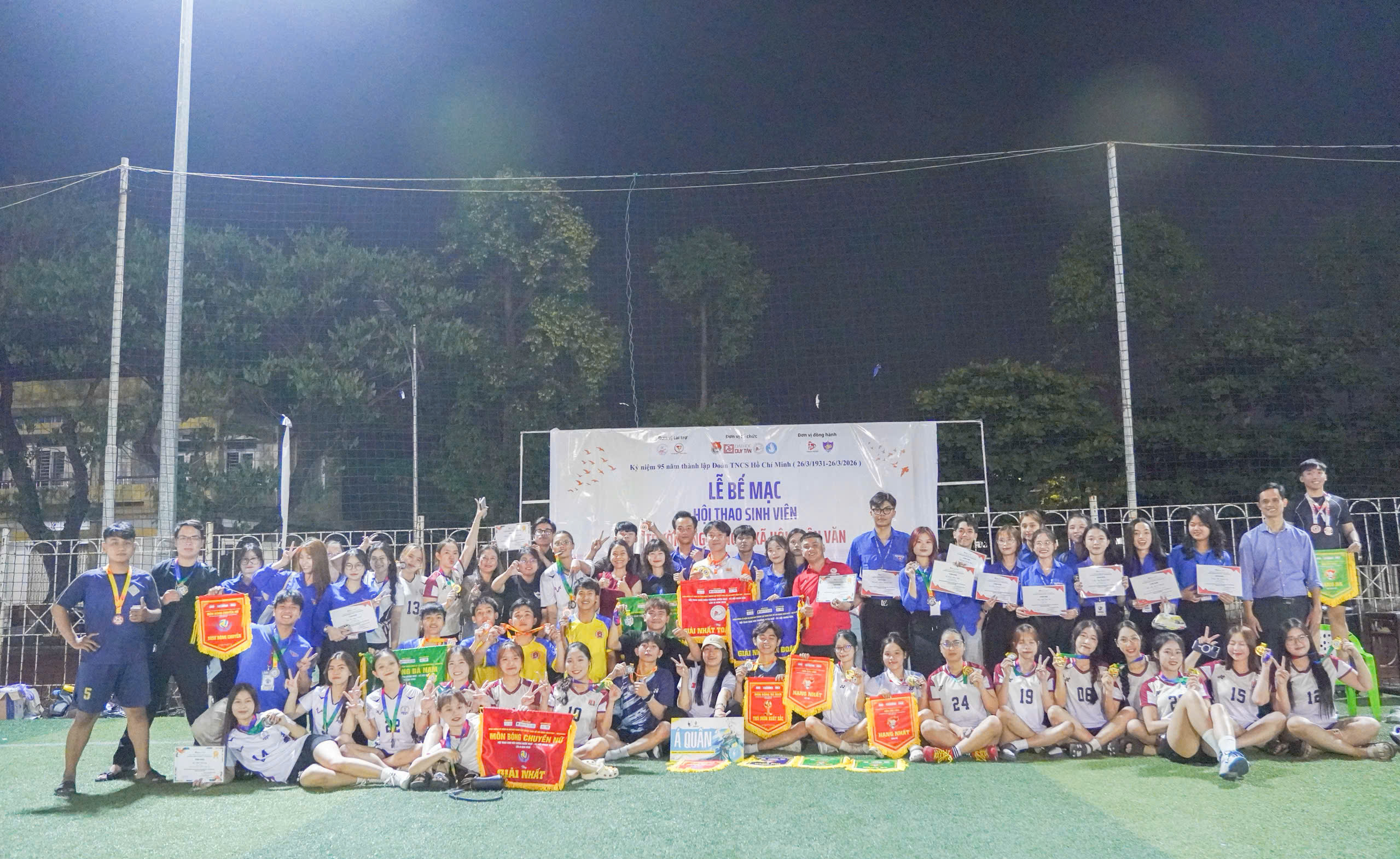 Khoa Tiếng Hàn Cháy Hết Mình Cùng Hội Thao 2026